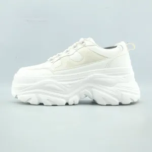 STRADIVARIUS . Wide White Sneakers