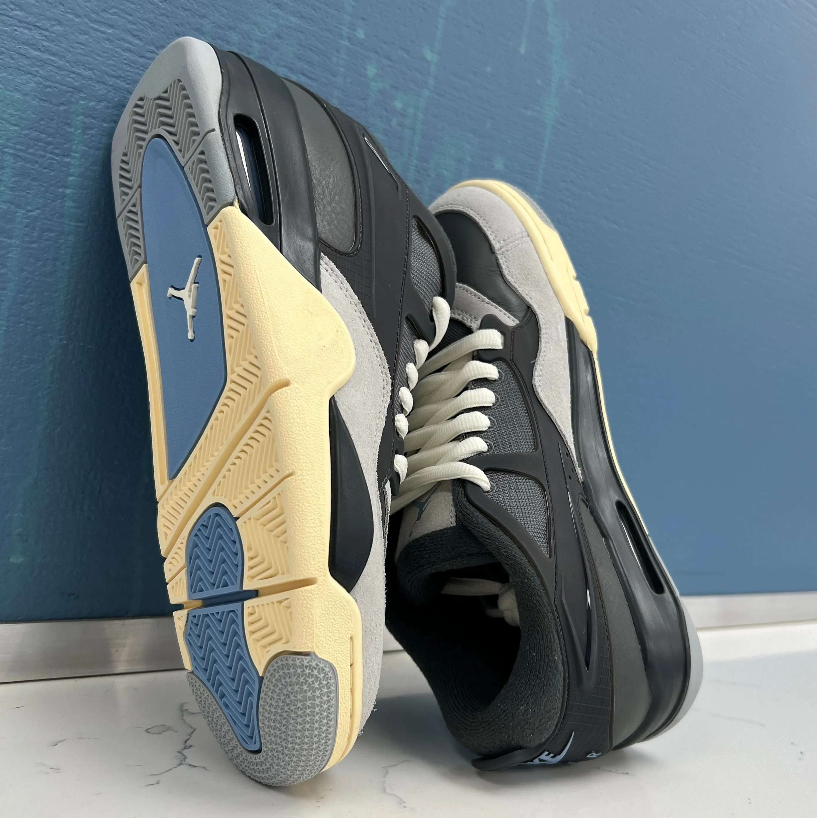 Kobe Nike Basketball Shoes Air Jordan 4 RM IRON GRAY