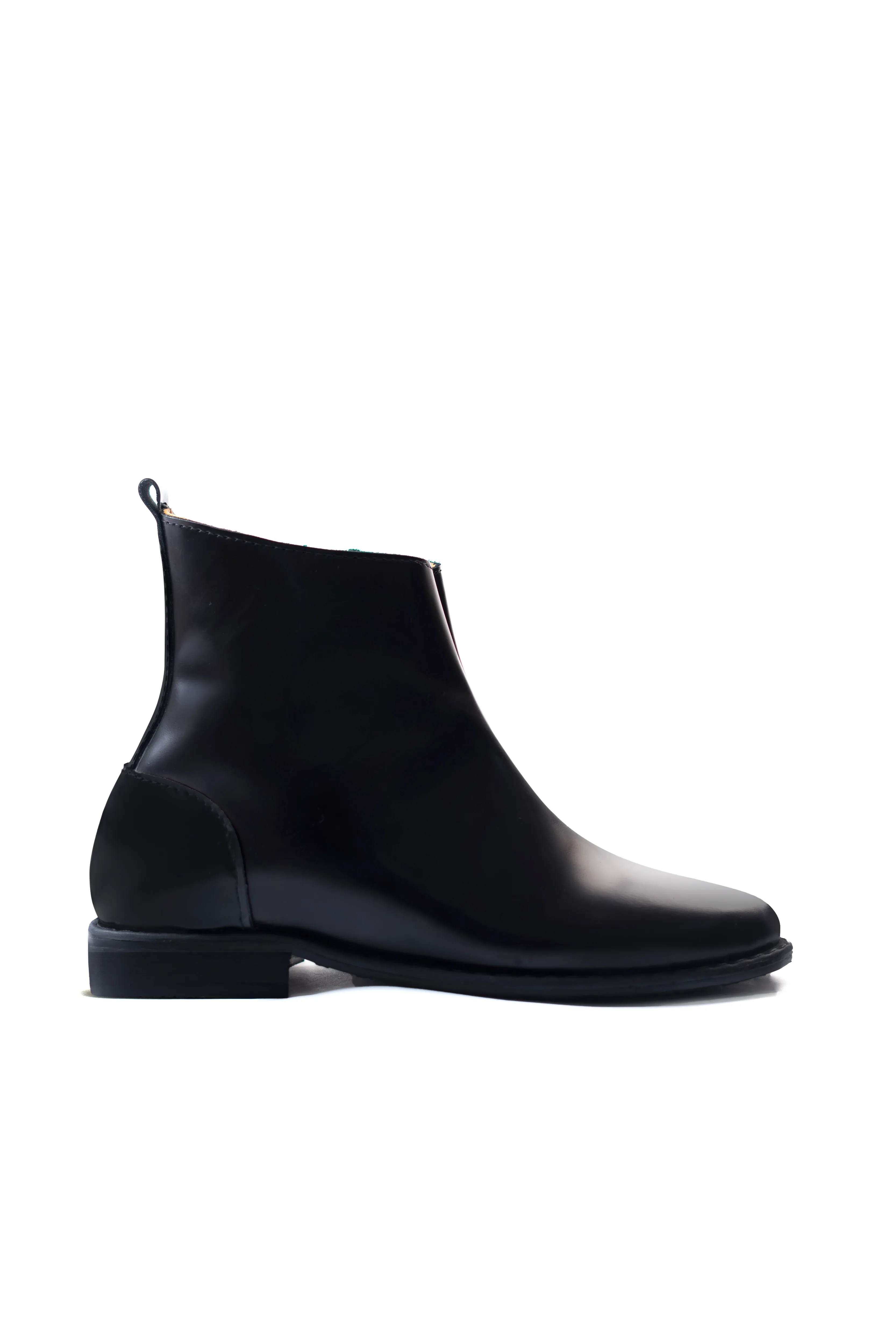 Ajadi Boots in Black Leather with Side Zipper and Black Leather Soles Hip Boots