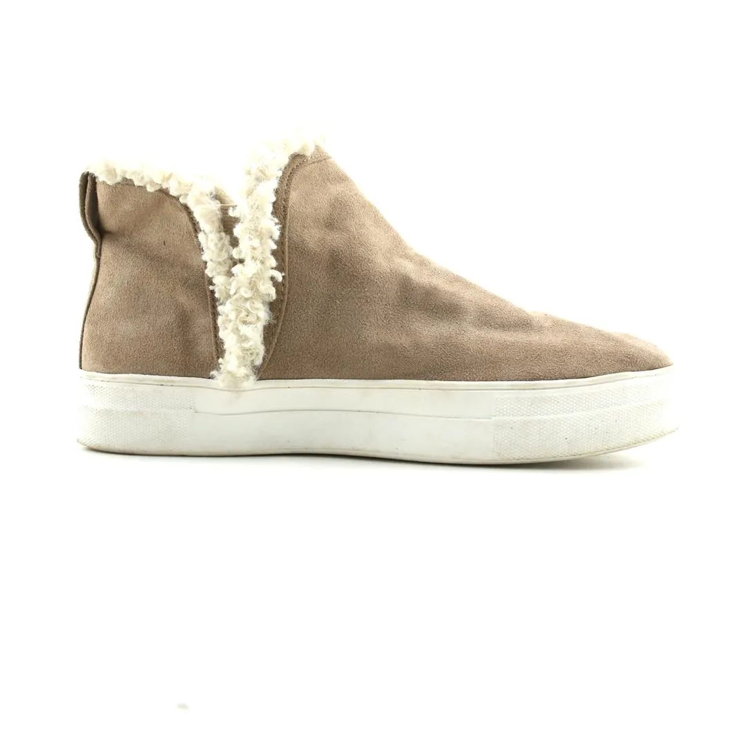 SODA  . Casual Balenciaga Shoes