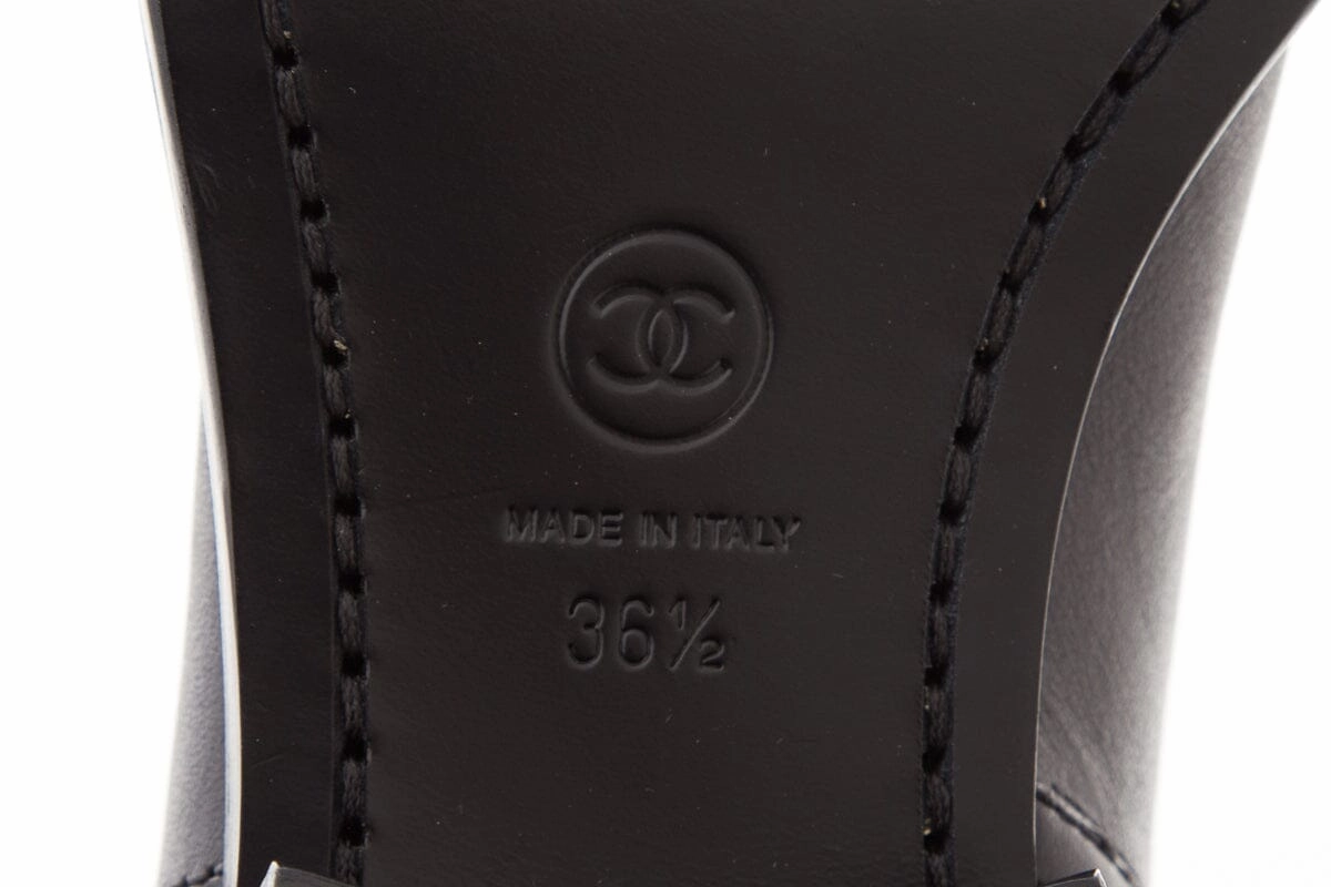 Chanel Black Quilted CC Lambskin Boots SZ 36.5 White Ankle Boots Low Heel