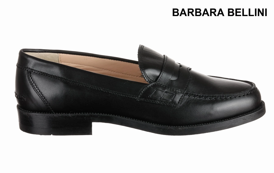 Bb Chanterelle Black Wearing Loafers
