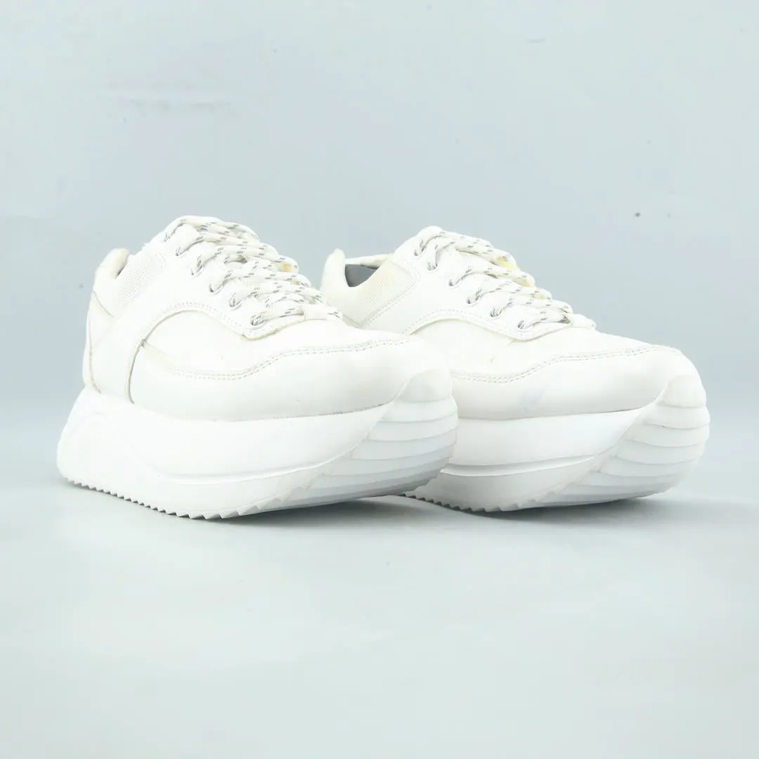 STRADIVARIUS . Outdoor Sneakers