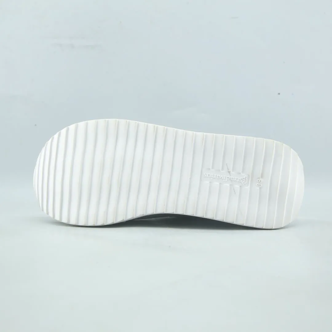 Slip On Shoes Sneakers STRADIVARIUS .