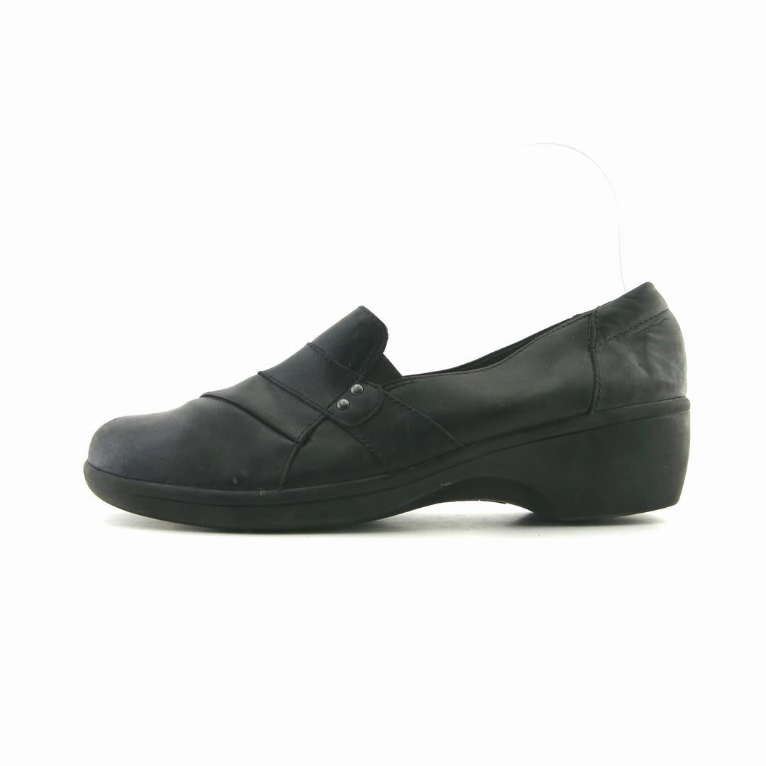 CLARKS COLLECTION Nice Business Casual Shoes