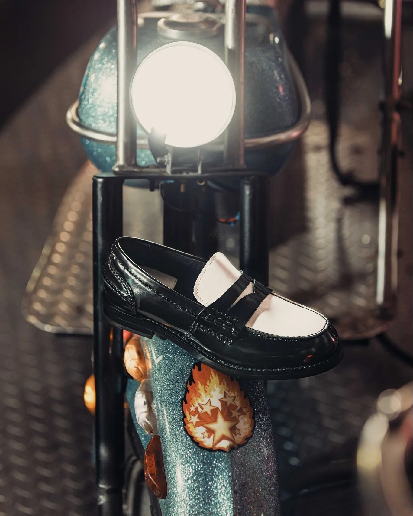 Colleague Black White  cow leather Cowhide Loafers