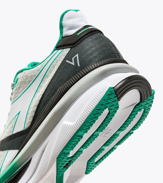 Diadora Men's Atomo V7000-Titanium Grey/White/Black (101.179073_D0473) Best Shoes To Run Long Distance