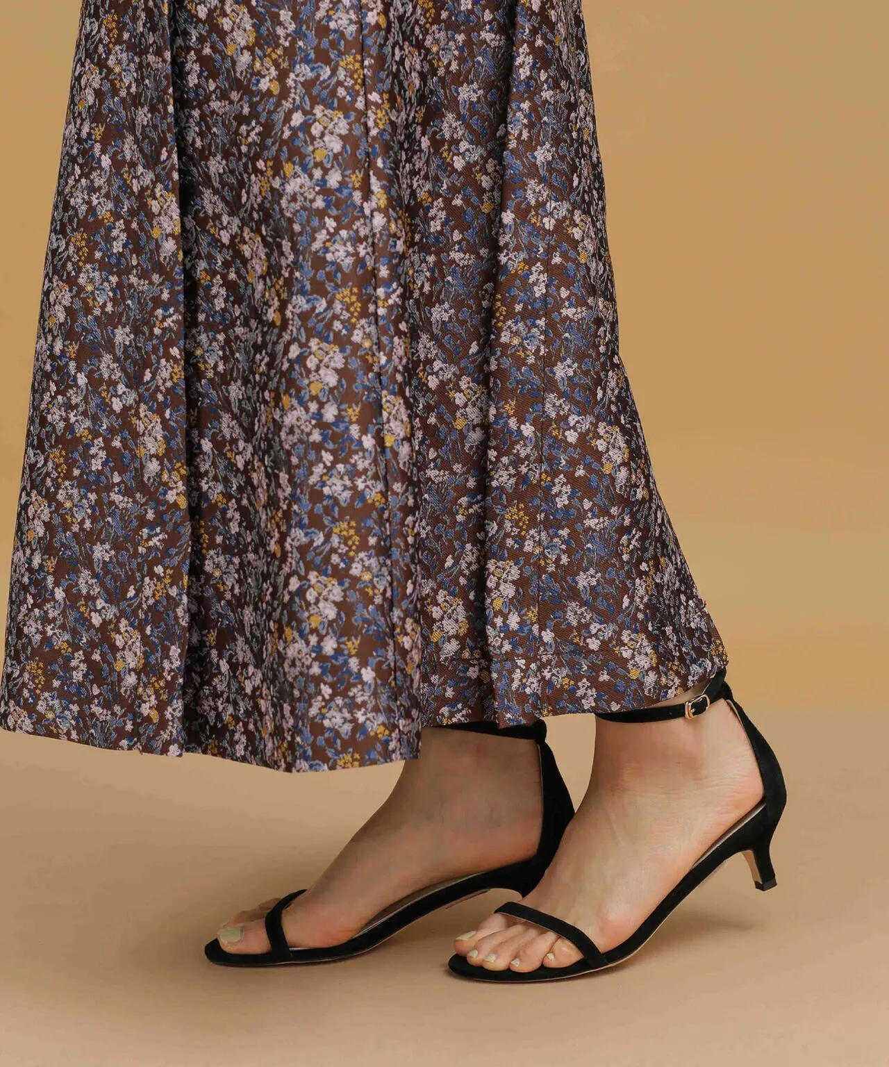 Low Heels Sandals Debute/