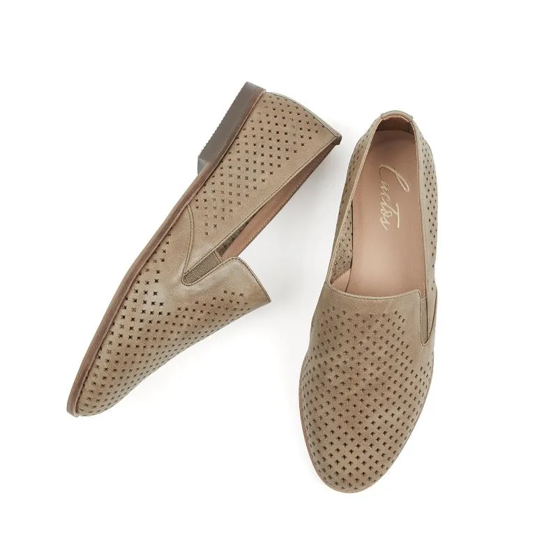 Gloria Slip-on Perf Loafer Flats in Cow Leather Hiking Shoes Flat Feet