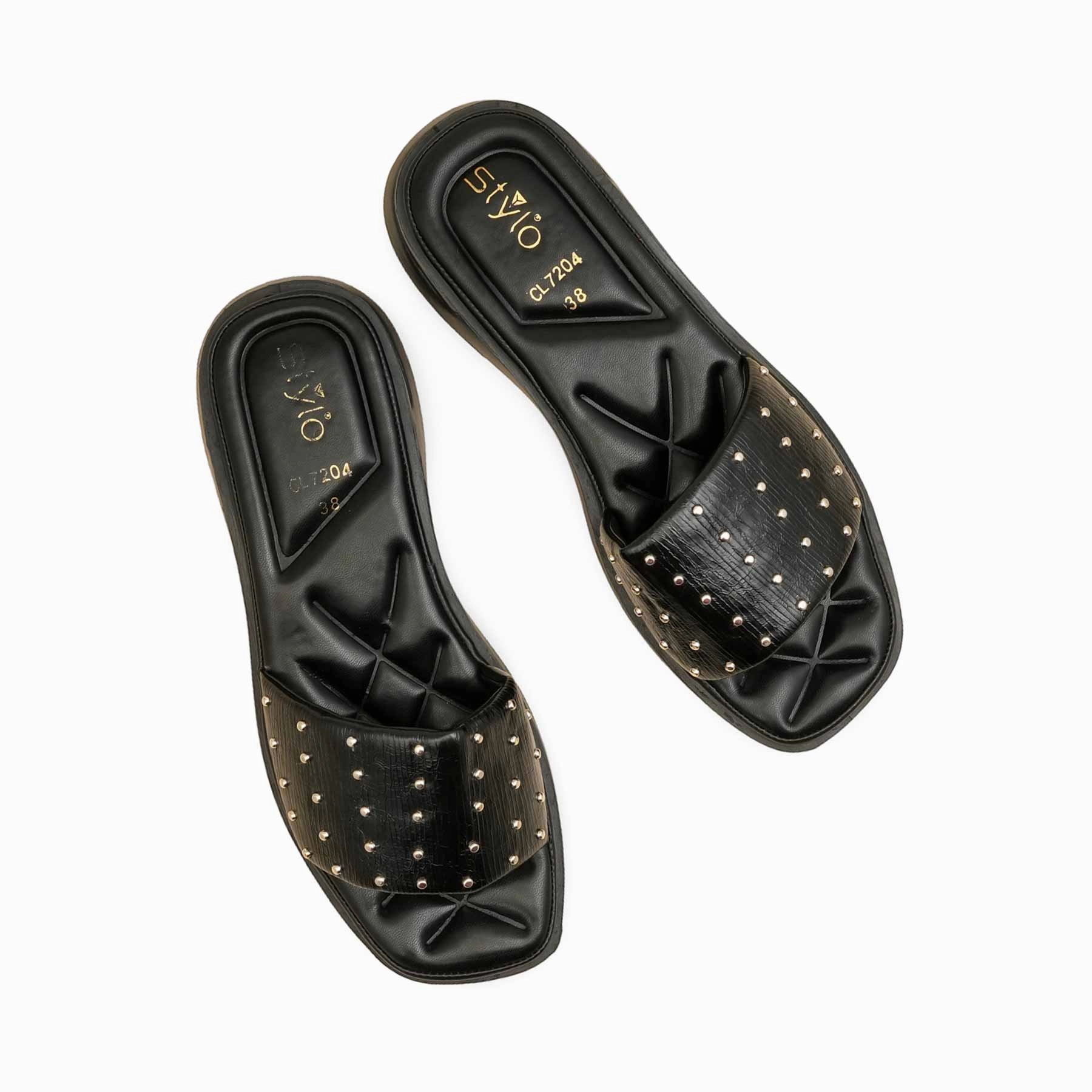 Black Casual Softy For Women CL7204