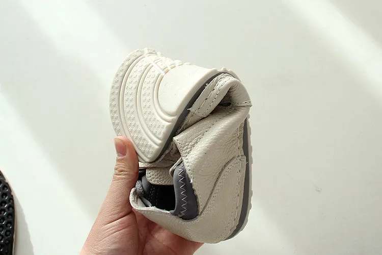 Women Handmade Retro Leather Flat Casual Shoes Flat Style Of Shoe With A Strap Across The Instep