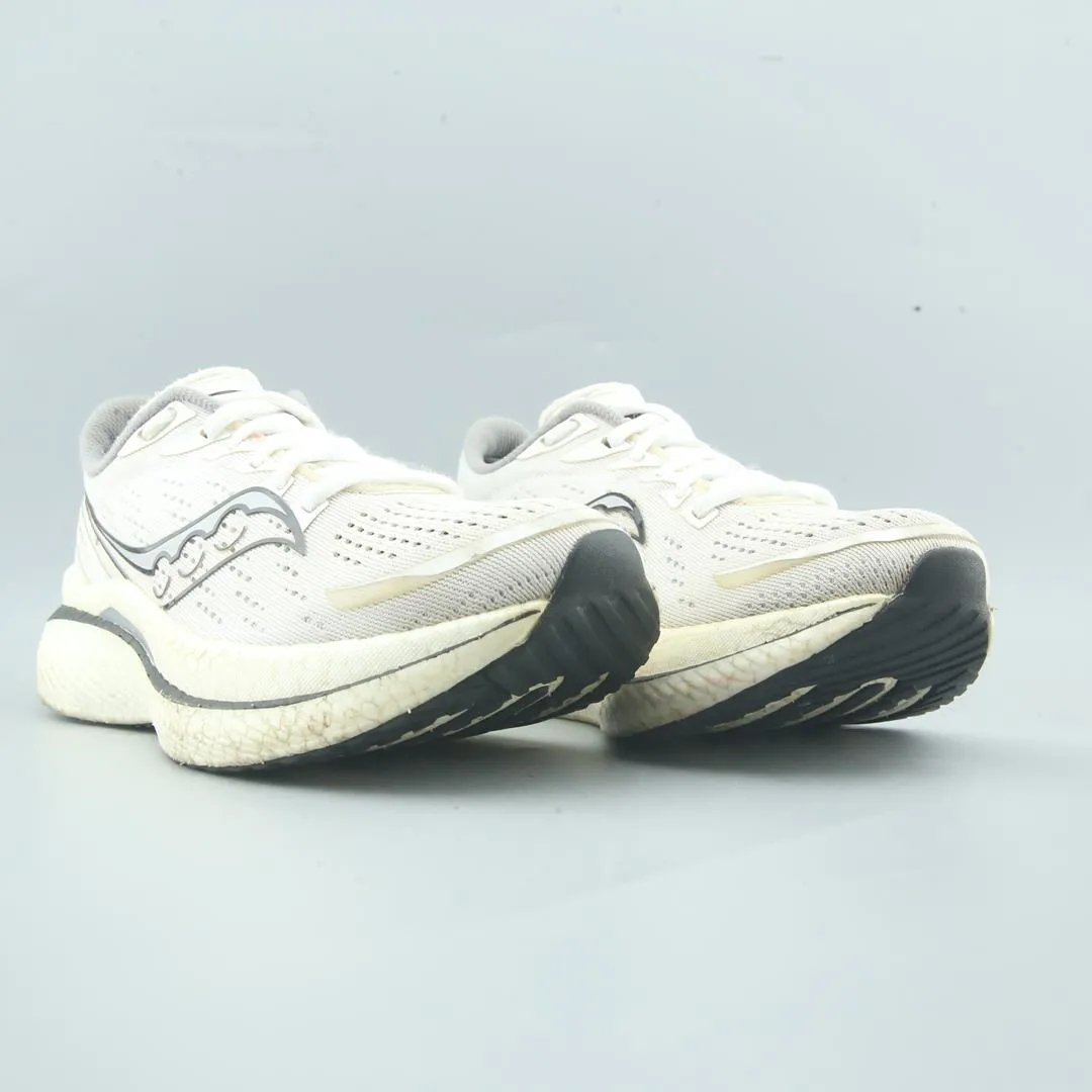 SAUCONY ENDORPHHIN SPEED 3 Best Beach Running Shoes