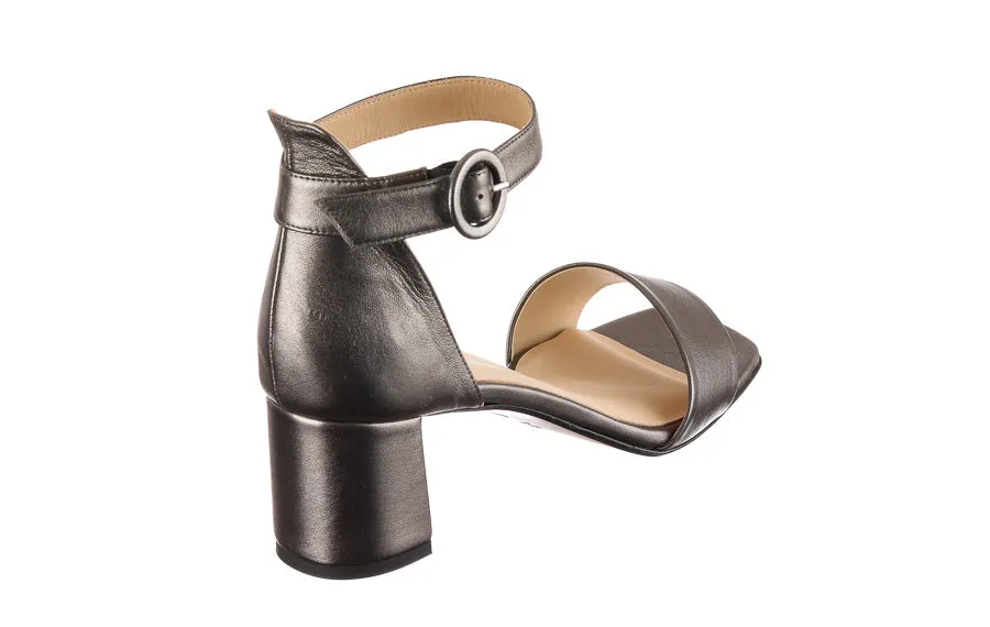 Hush Puppies Sandals Via Scandal Gun