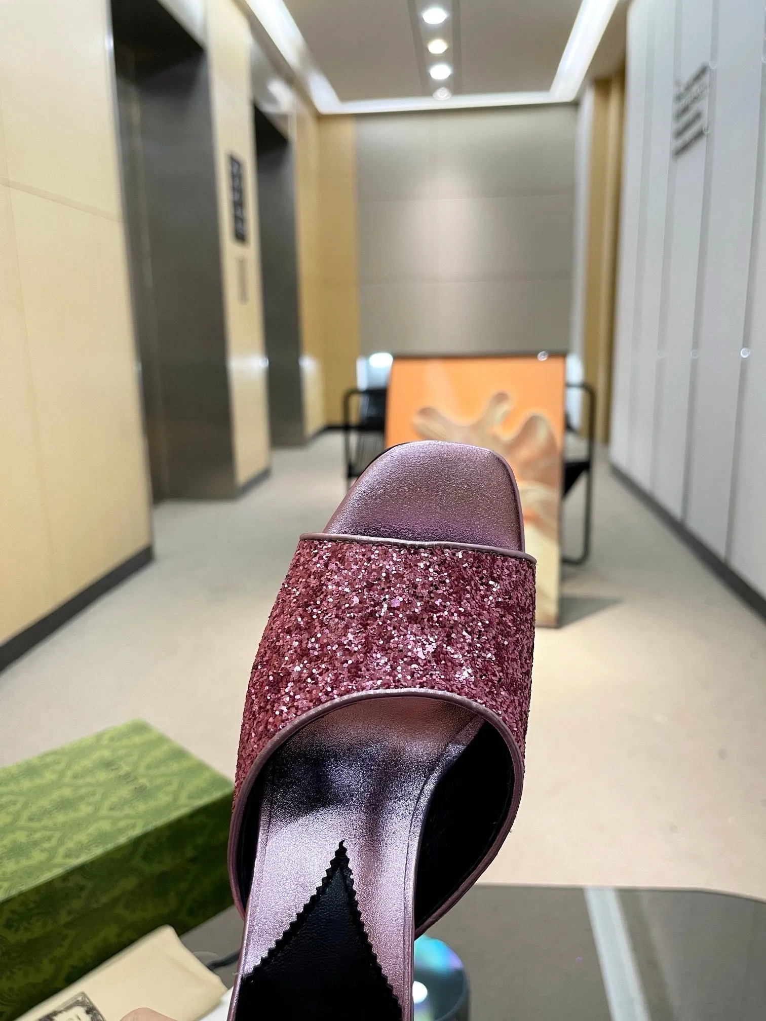 SE1324 Women's Interlocking G Heel Sandal /  Size5-10 Flat Strap Sandals