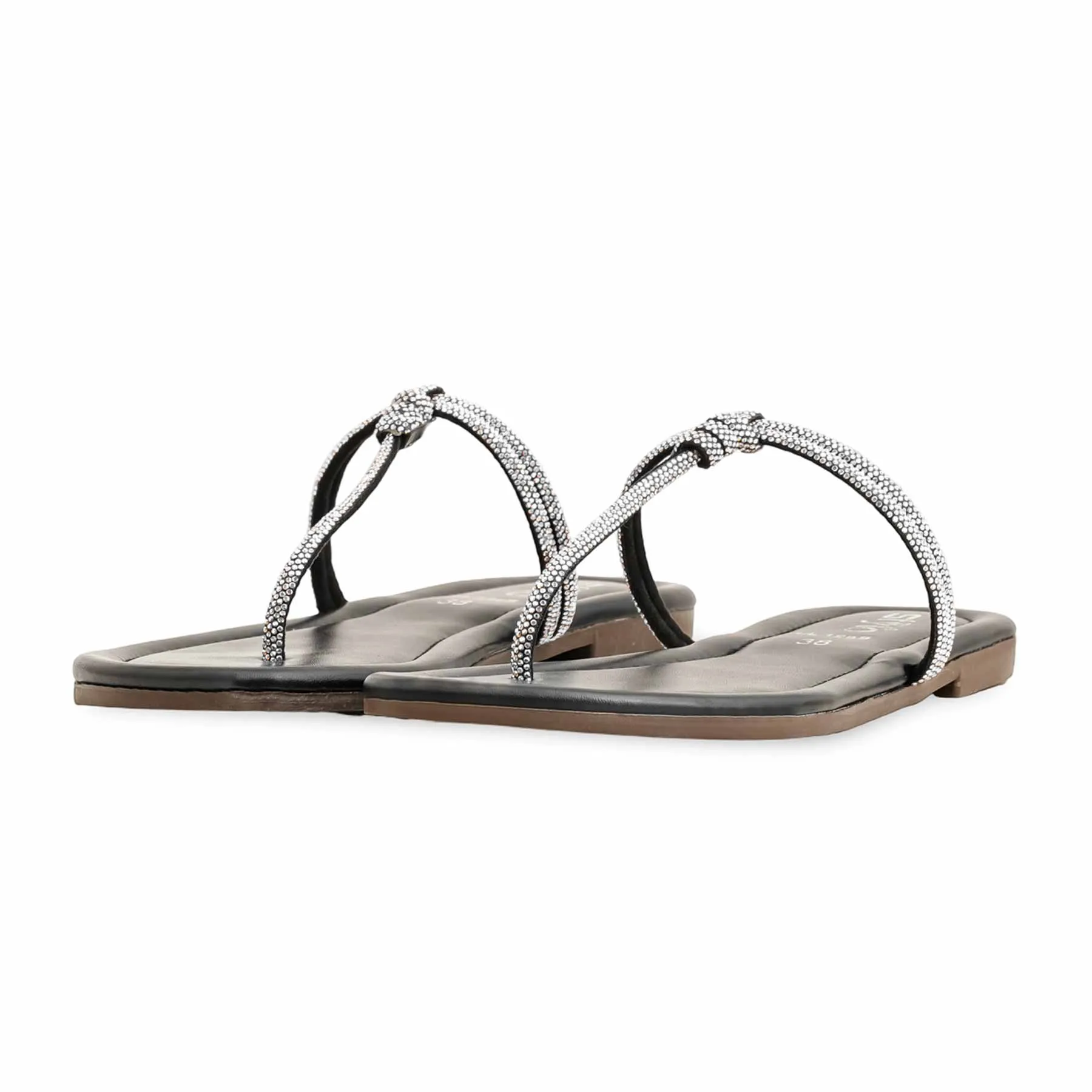 Black Casual Chappal For Women CL1959 Best Leather Shoes For Flat Feet