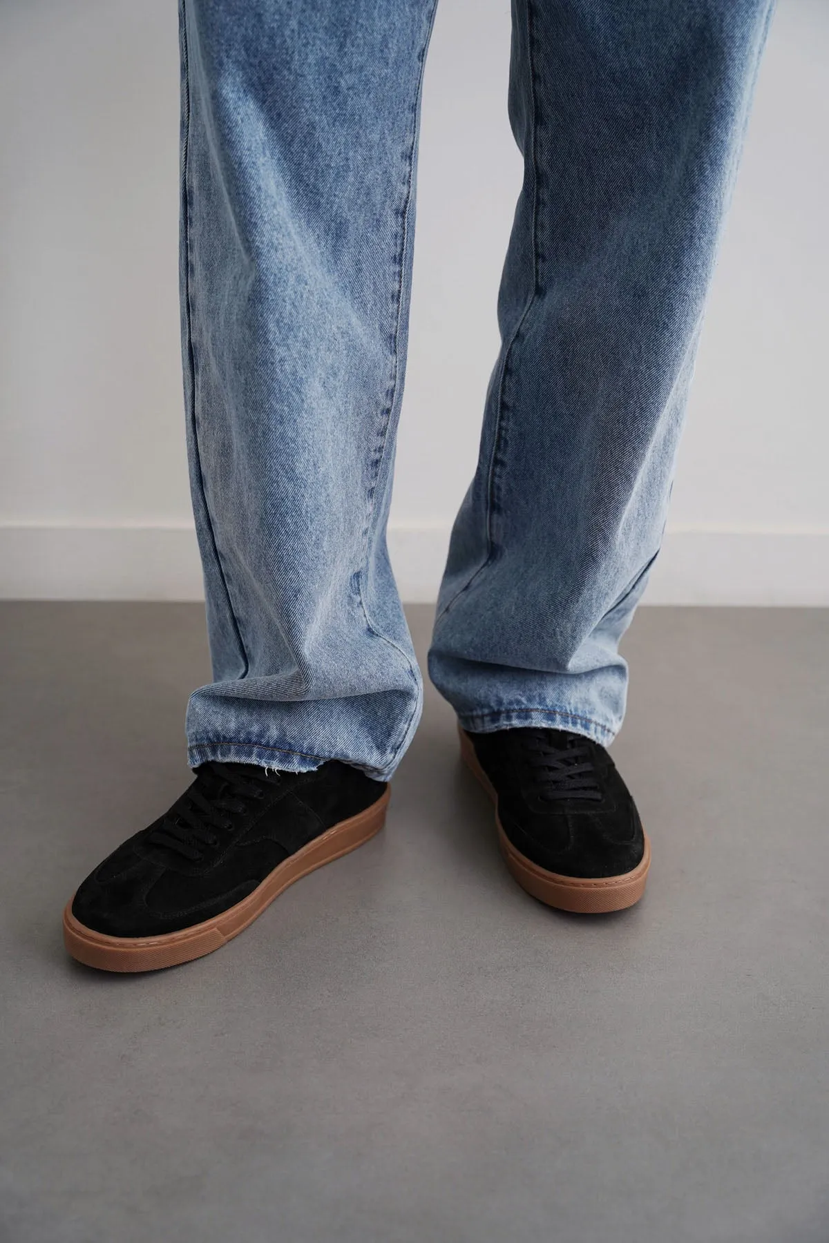 Spinning Sneakers LACE-UP LEATHER SNEAKERS