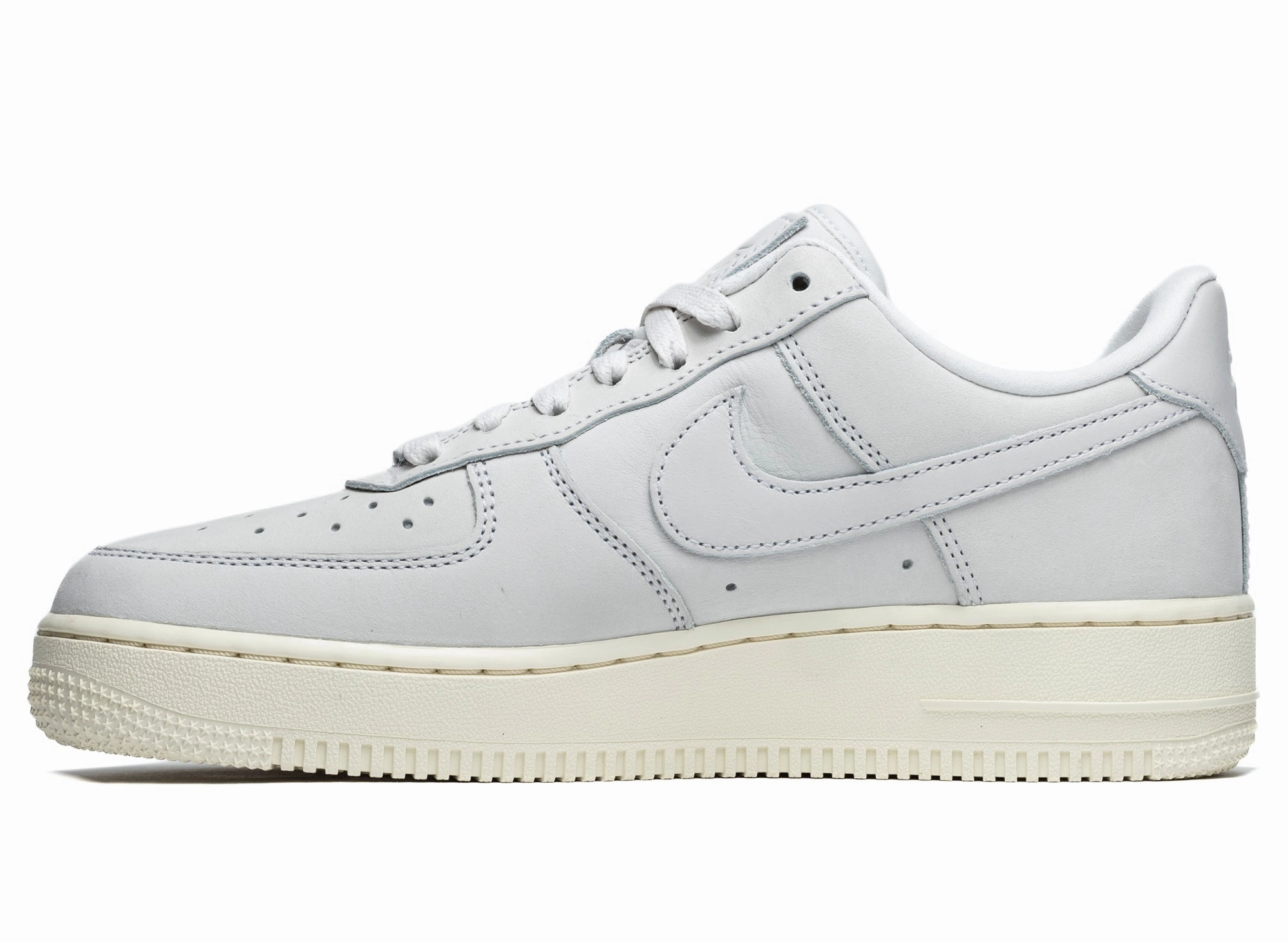 Nike Basketball Hyperdunk Shoes Women's Nike Air Force 1 Premium in Summit White