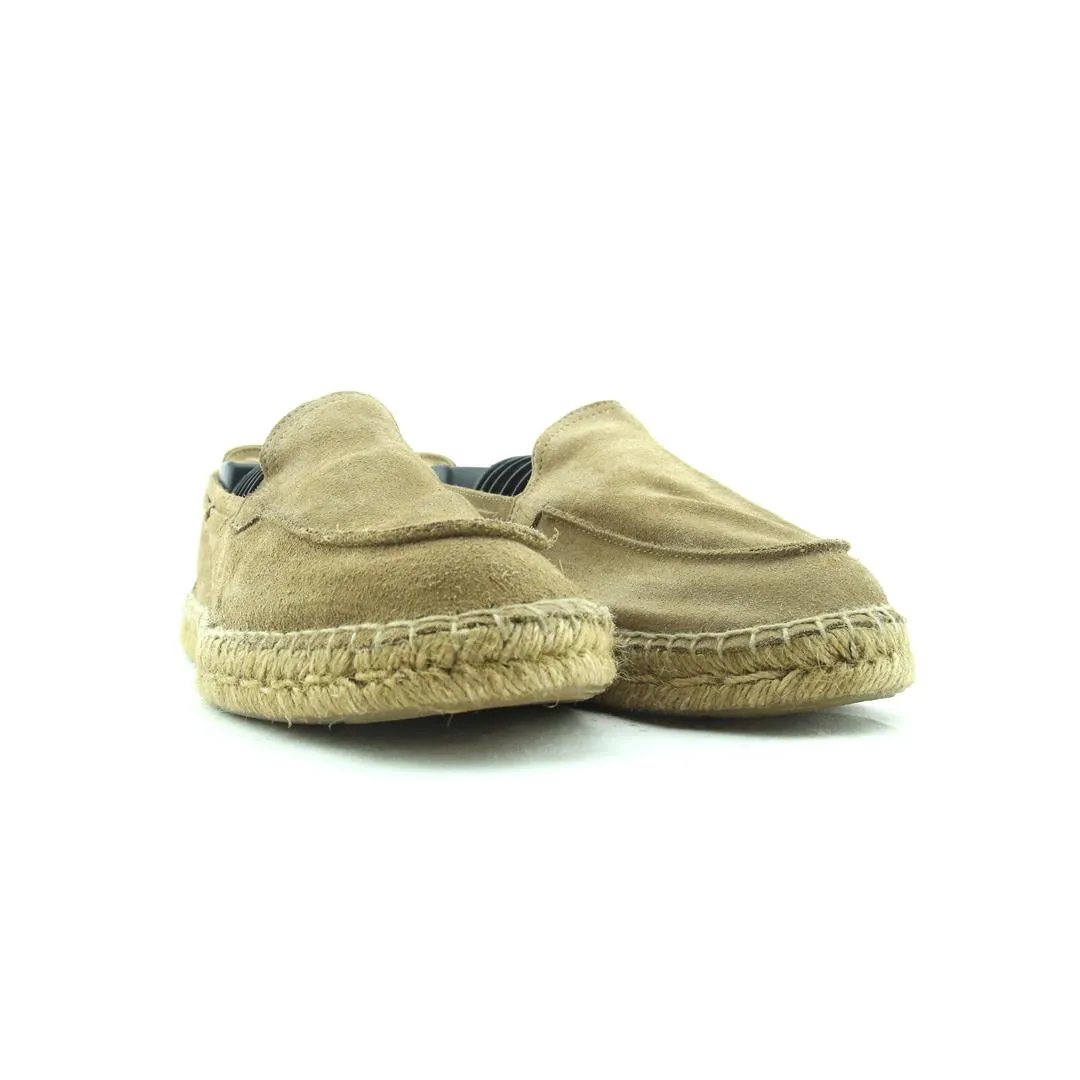 MASSIMO DUTTI  . White Casual Shoes Australia