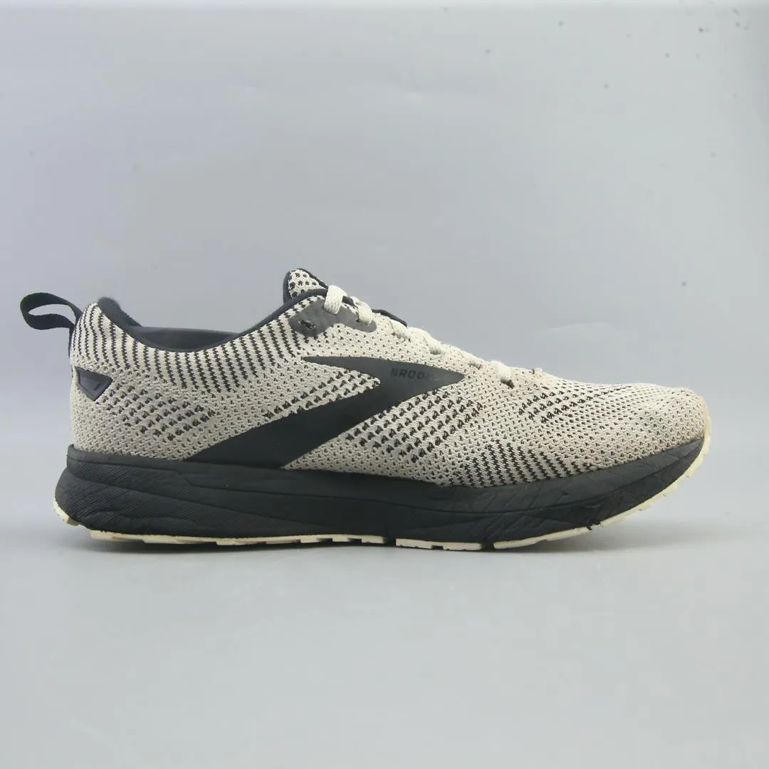 Running Shoes Uses BROOKS REVEL 5