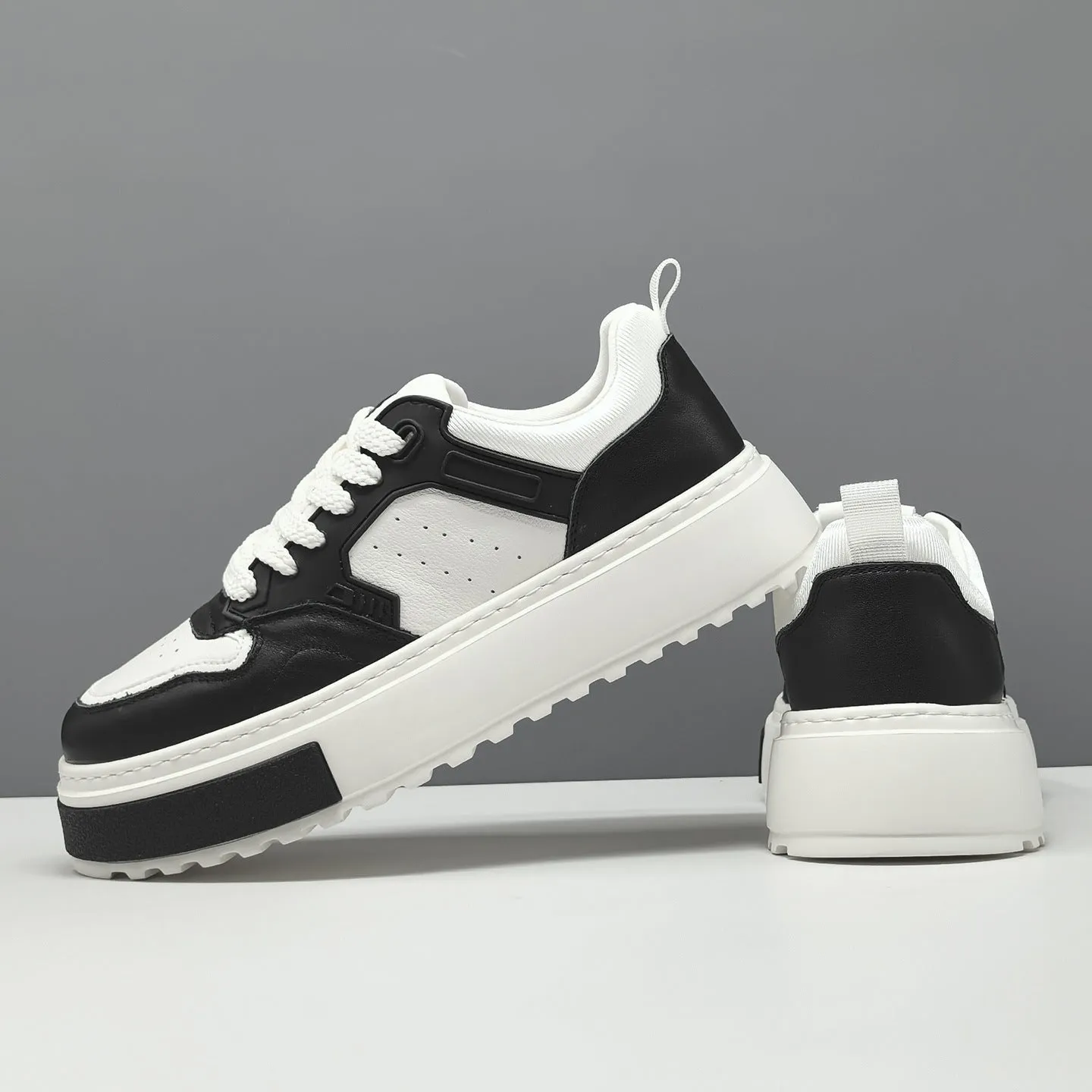 Casual But Classy Shoes Men's Fashion Breathable Leather Thick Soled Casual Shoes