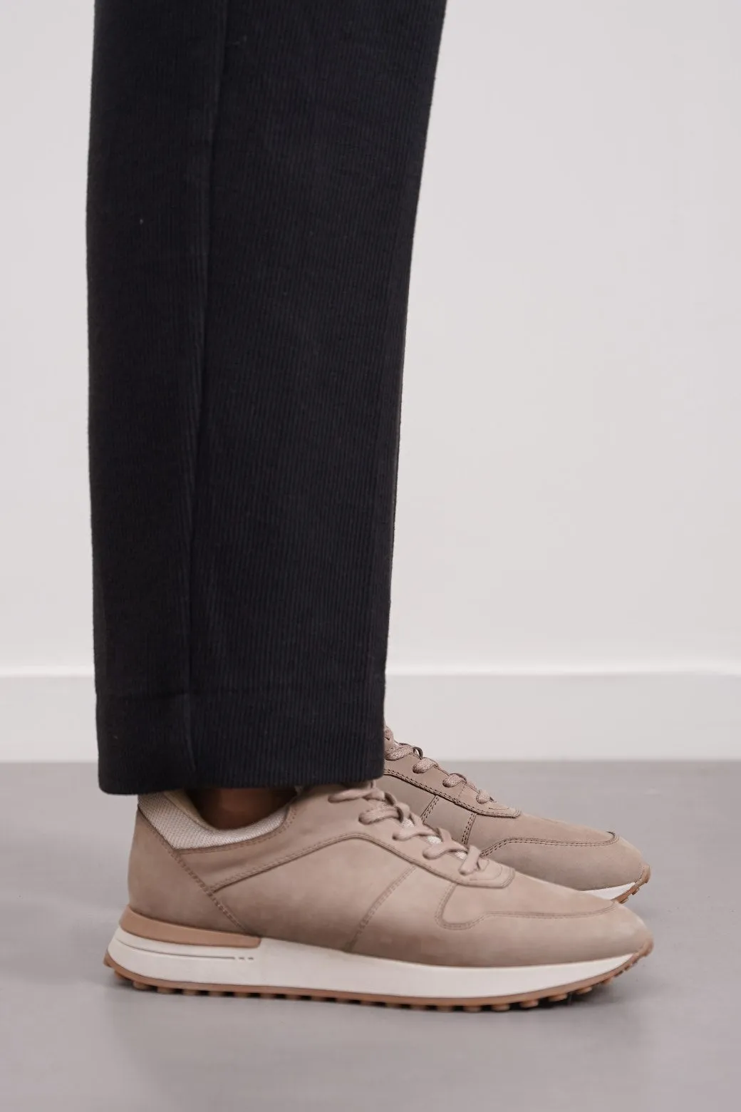 MONOTONE LEATHER SNEAKERS Doir Sneakers