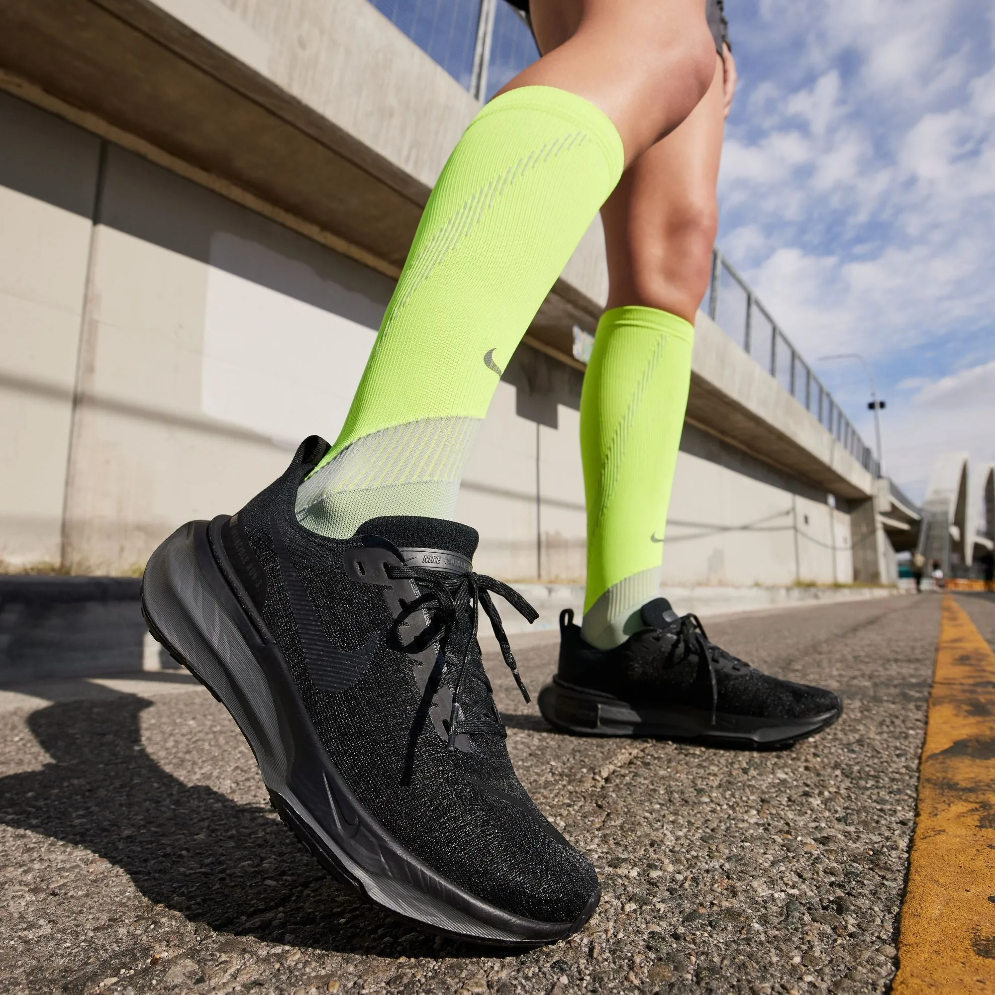 Retro Shoes Nike Nike Women's Invincible 3 Running Shoes Black / Anthracite / Black