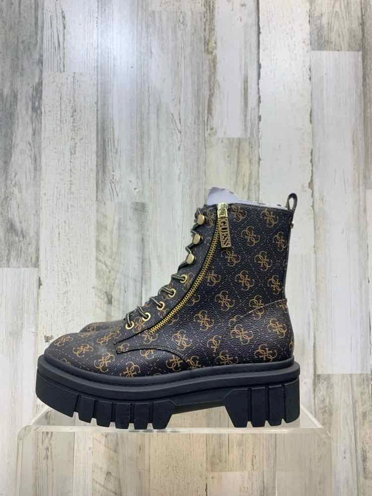 Cavallo Equine Boots NWT GUESS SHOES Shoe Size 9.5 Brown Shoes/BOOTS GOLD BUCKLES STRING