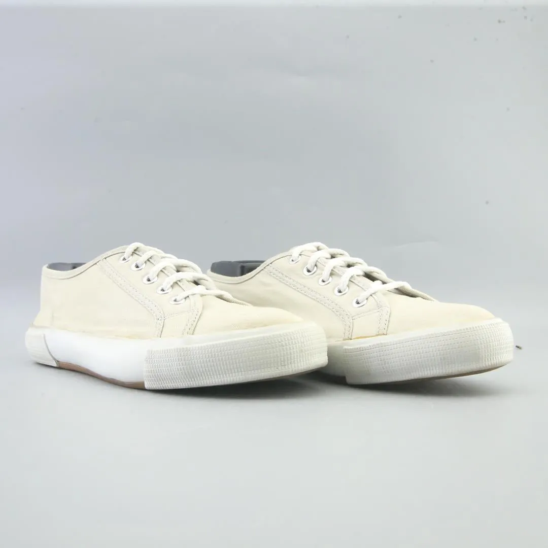 OLD NAVY . Sneakers Train Heist