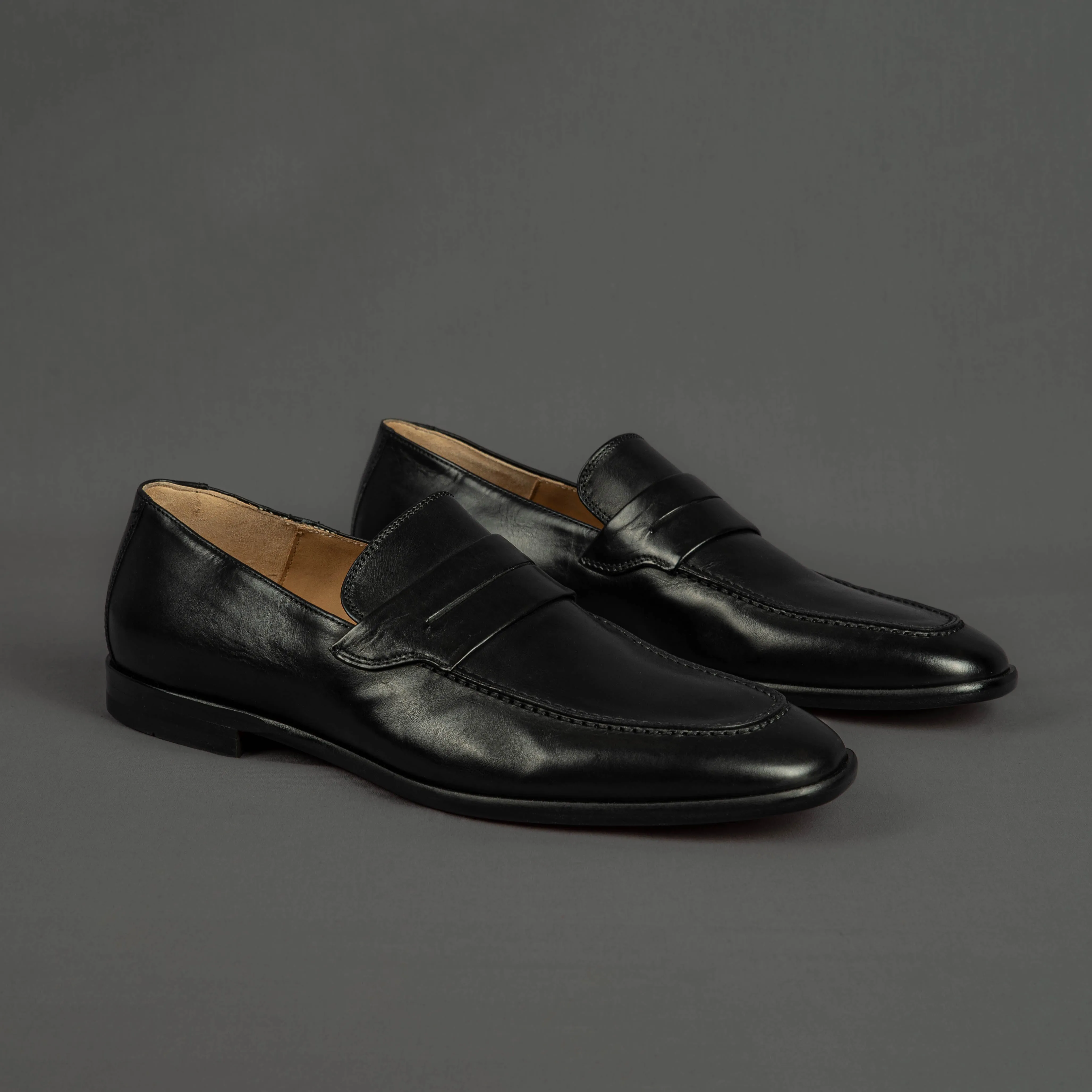 Maxwell Black Loafers Vs Dress Shoes