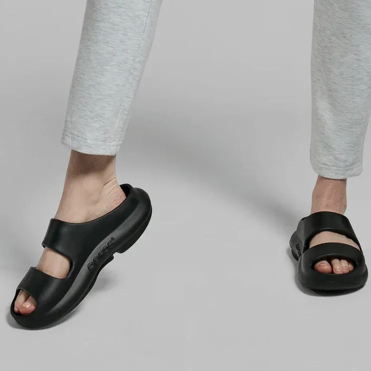 Athletic Slide Sandals OOFOS OOYEA - BLACK