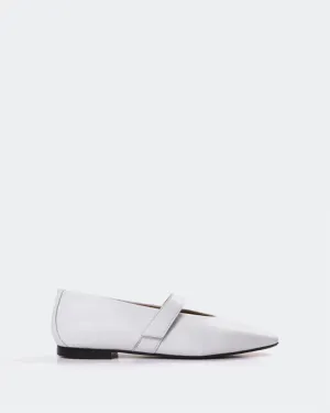 Flordeliz White Leather Flat Shoes Strap