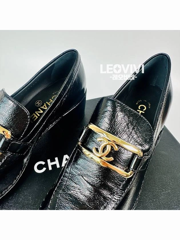 Patent calfskin gold plated CC logo loafers black Chanel Loafers Good For Walking