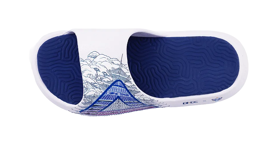 Dusty Slippers PEAK State Pole Slide Slippers Unisex White Blue