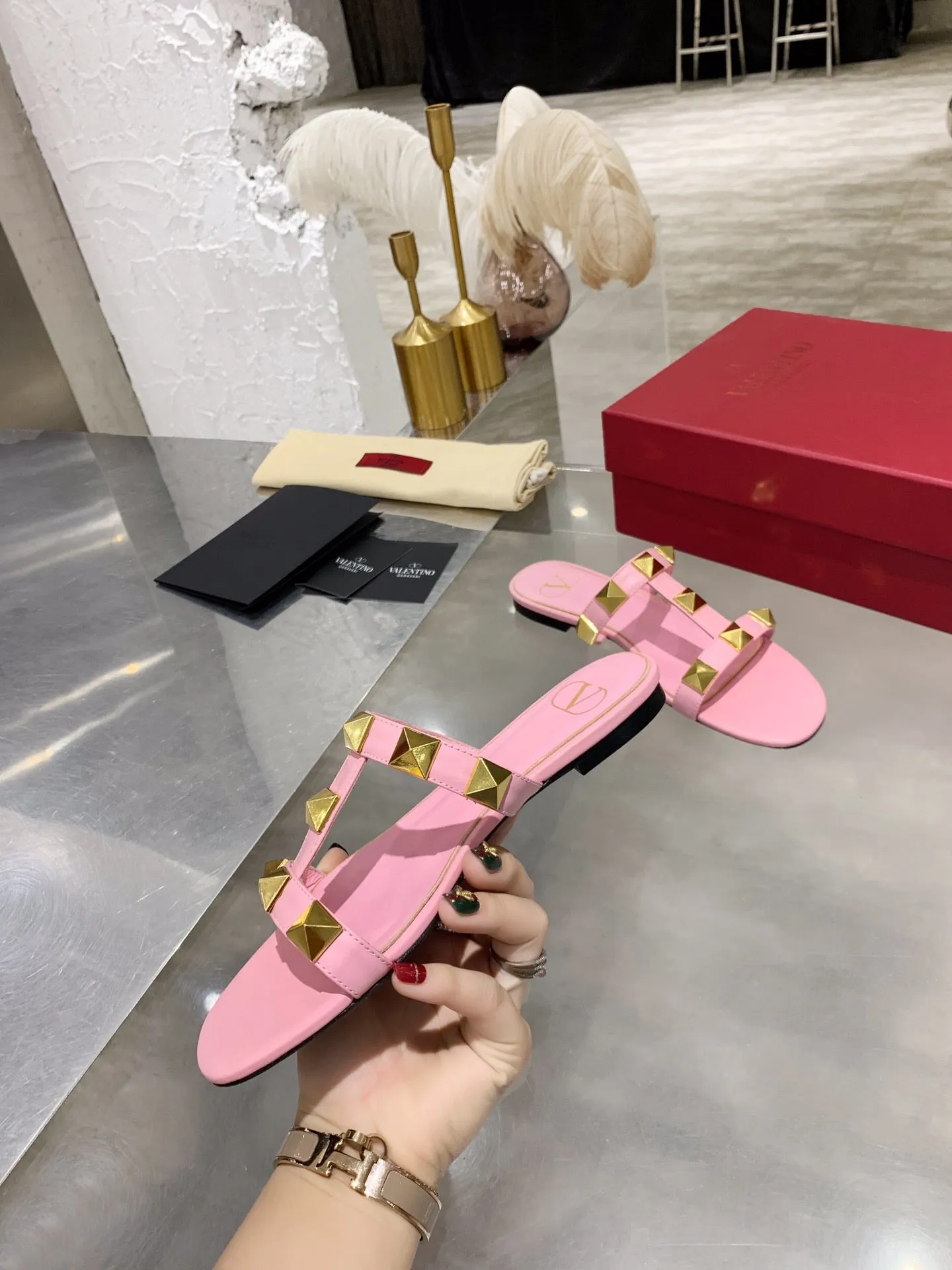 SE517  Size 5-11 Target Sandals