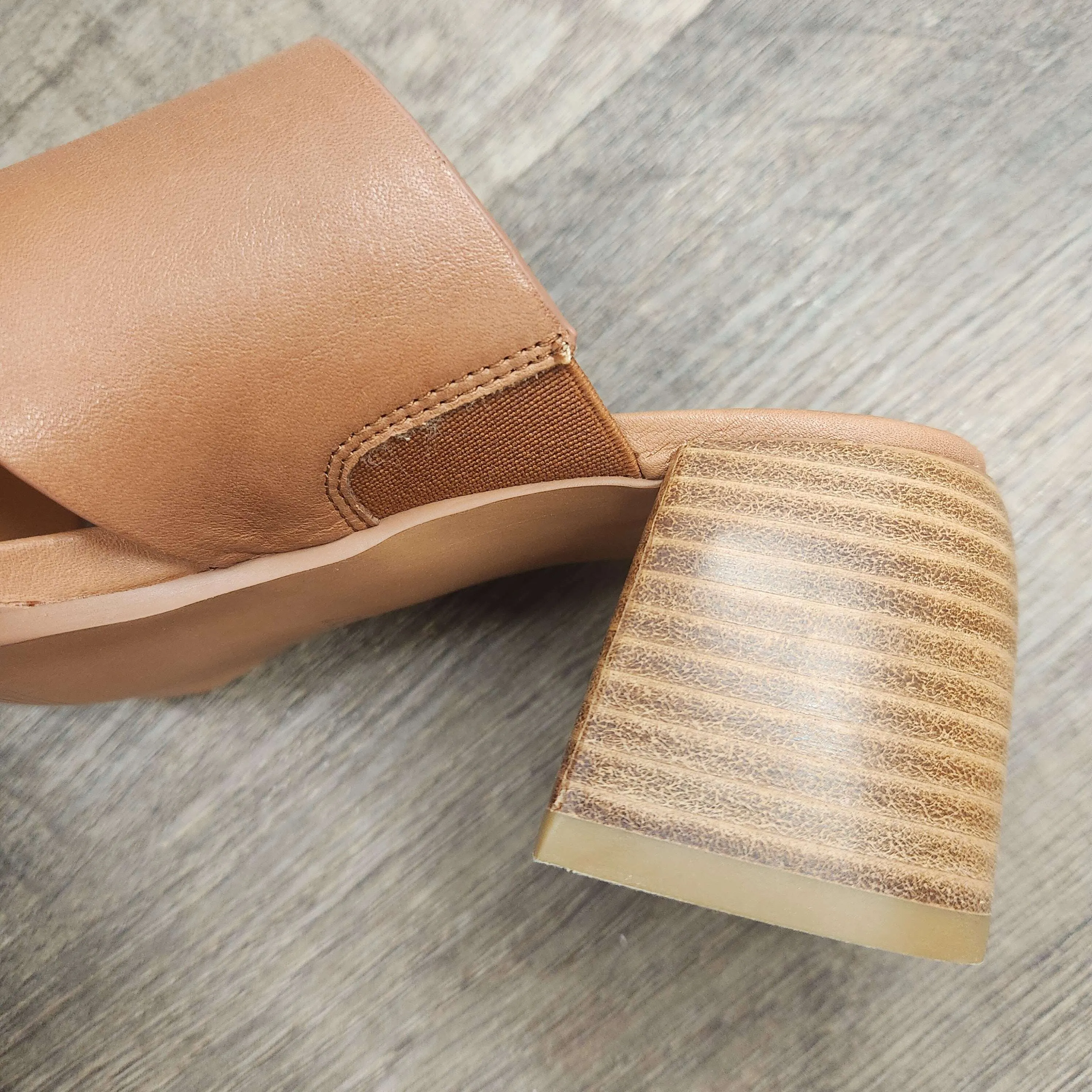 EOS - Iso Ugg Sandals