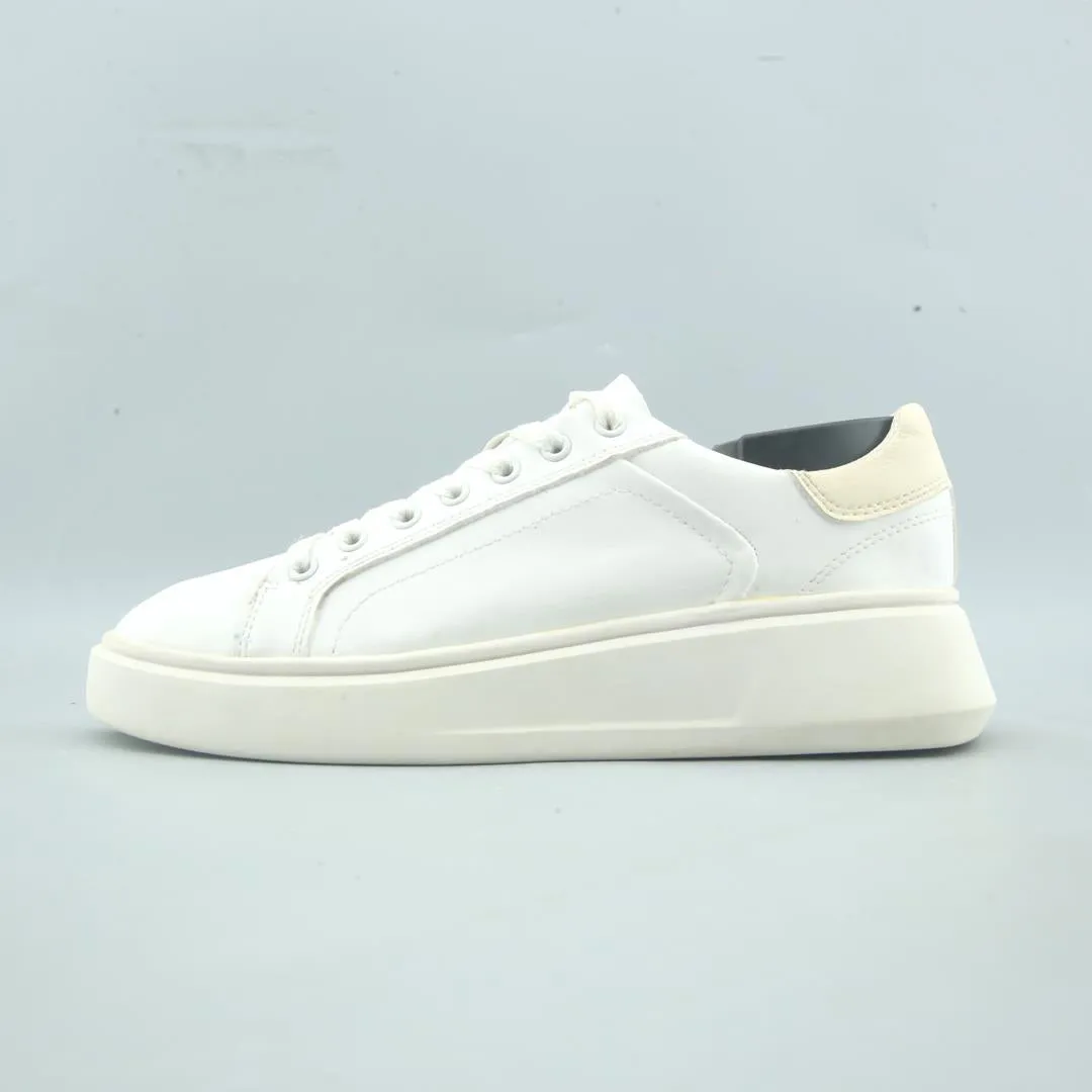 STRADIVARIUS . Centre Sneakers