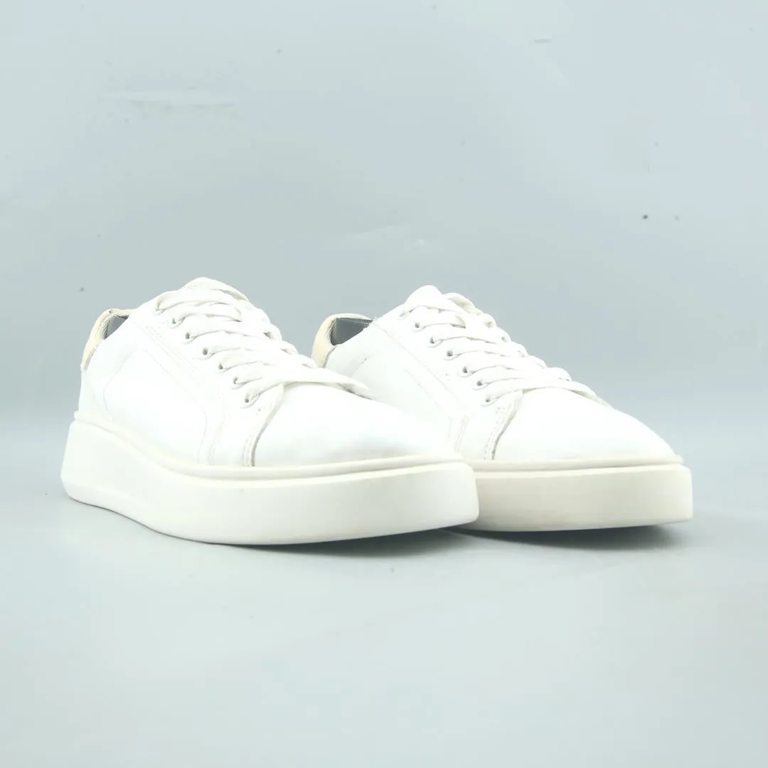 STRADIVARIUS . New Balance High Top Sneakers