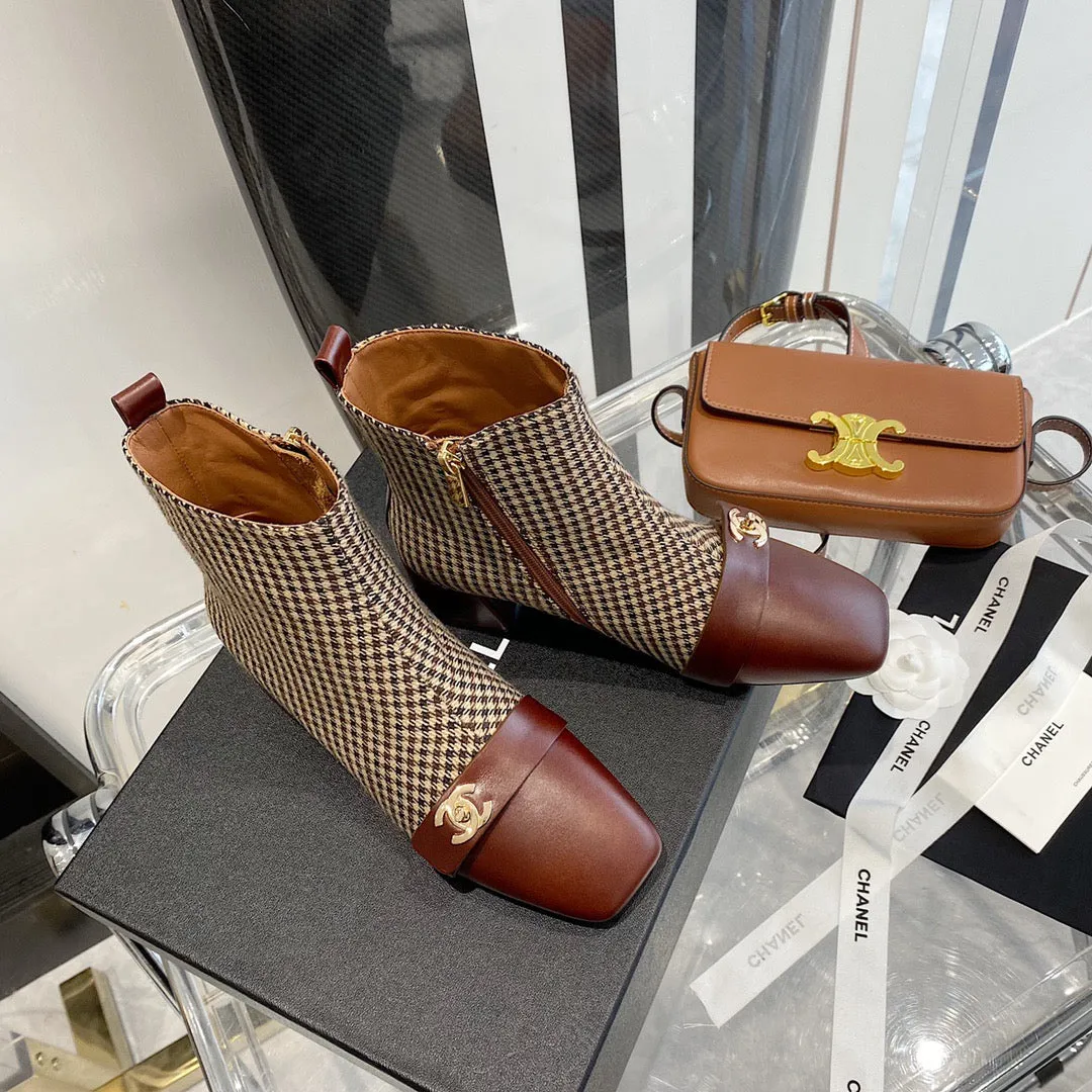 SE702   Size 5-9   Material: Cowhide  Lining: Sheep skin Sole: Italian leather Jungle Boots