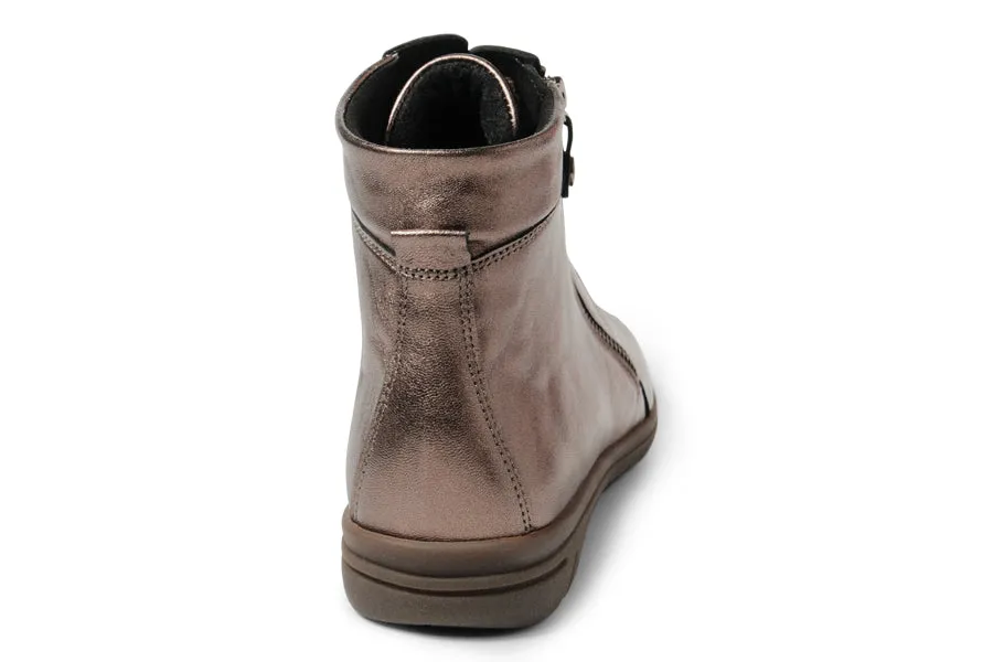 HAR ORIANA Boots With White