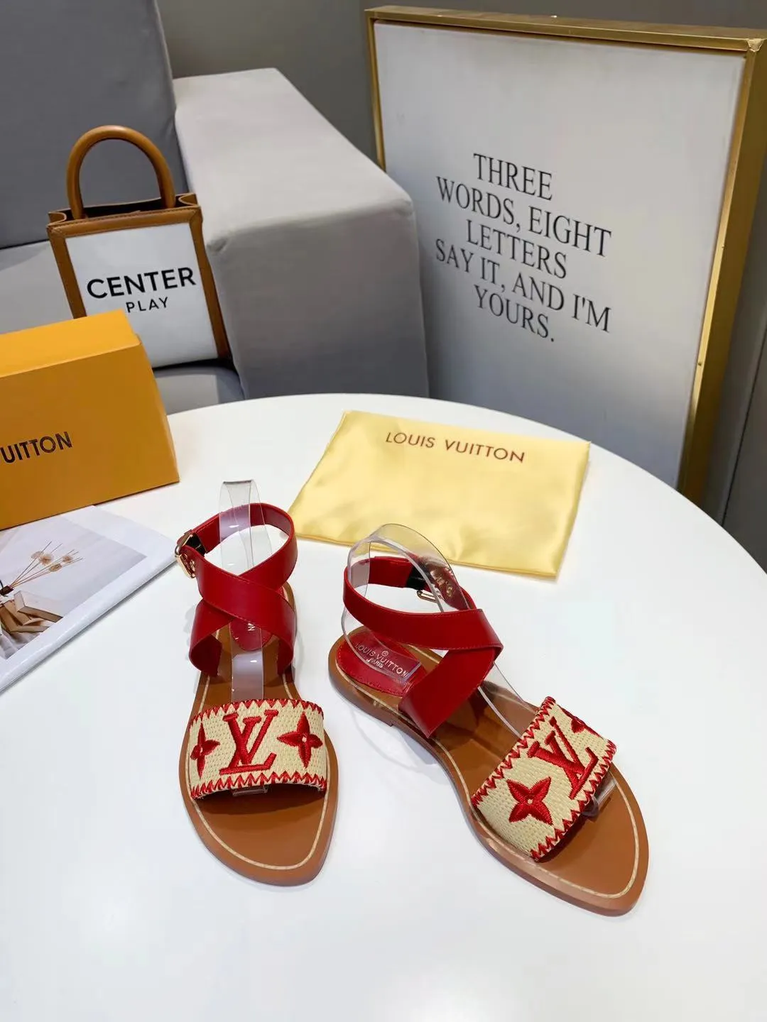 SE510  Size 5-11 Sandals Saint Vincent And The Grenadines