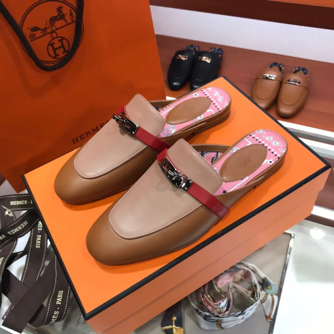 SE545 Size5-10 Material: Cowhide Lining: Canvas Sole: Italian leather Grey Slides