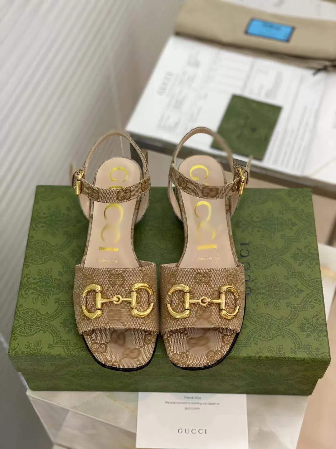 Sandals Made In Italy SE556  Size 4-10 Heels:2.5cm Lining: Sheep skin Sole: Italian leather