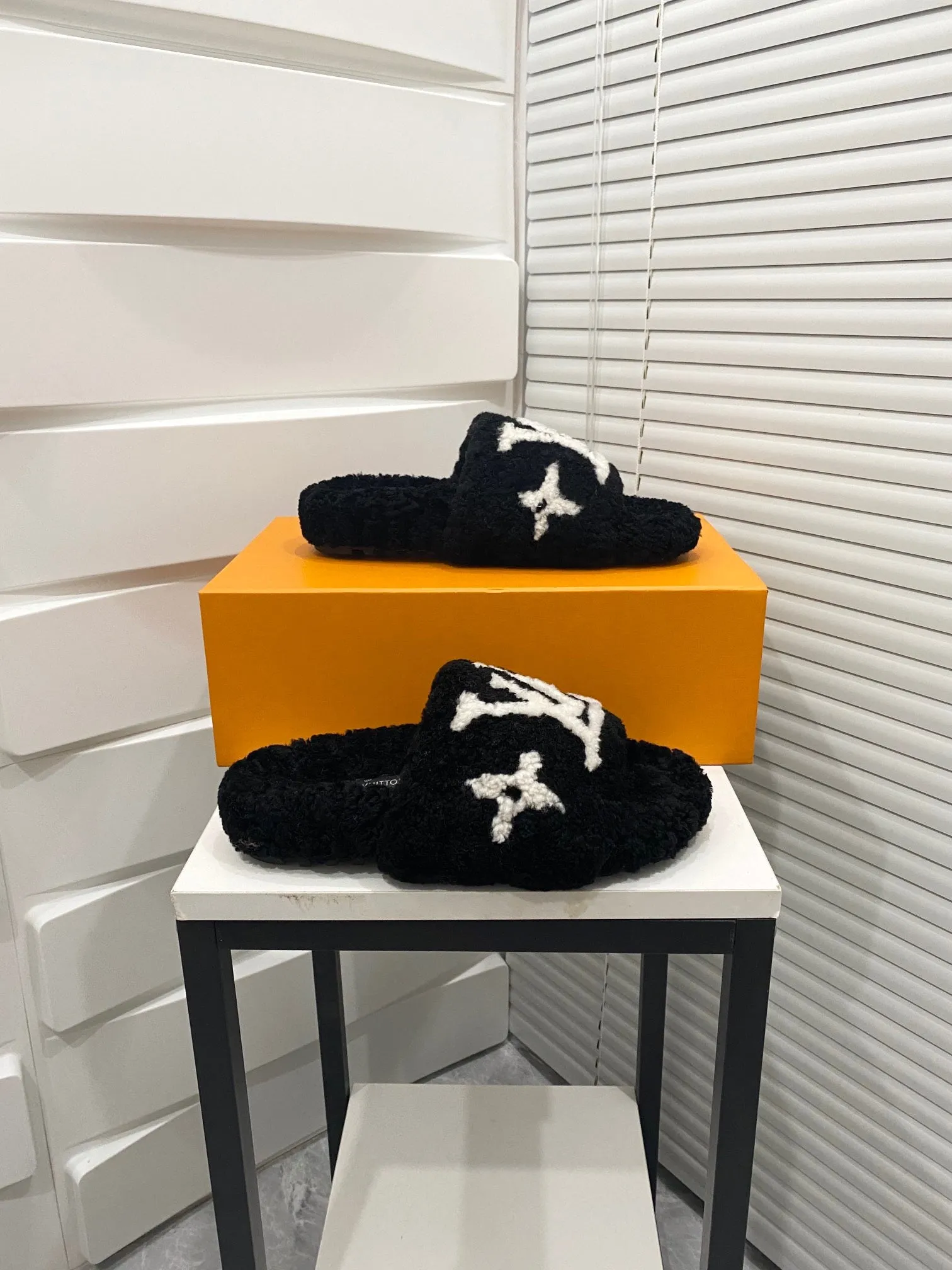 Bedroom Heel Slippers SE728   Size 4-11