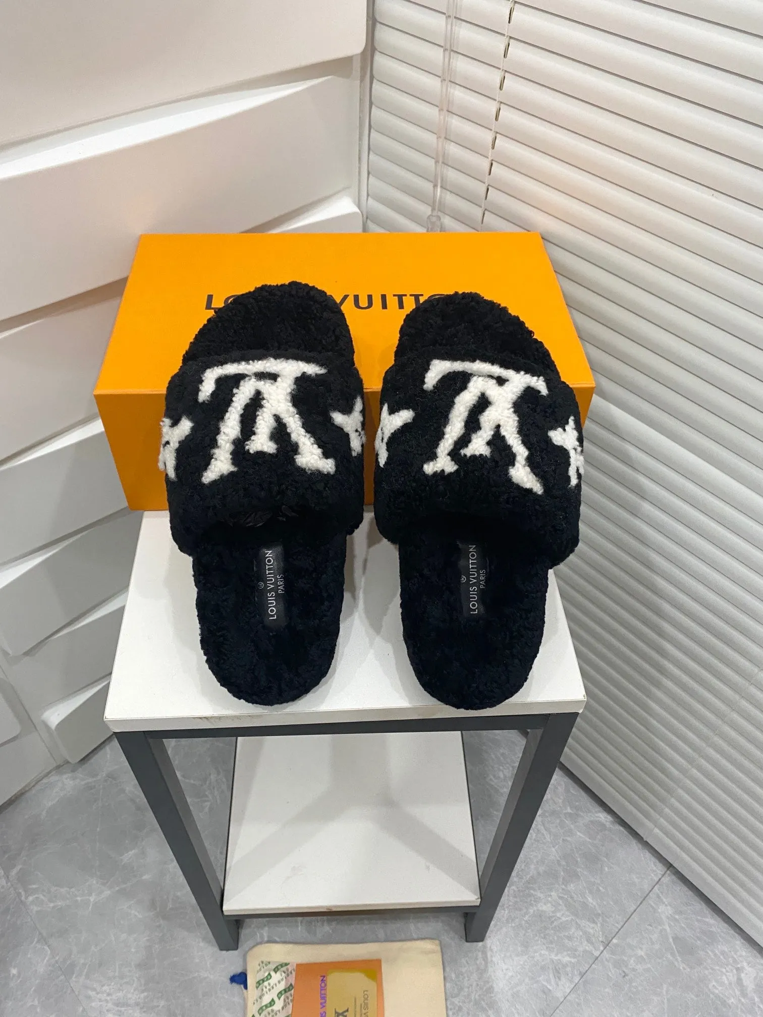 Slides Sand SE728   Size 4-11