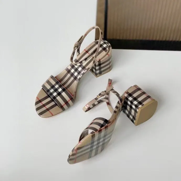 Sandals Nail Spa Sylvania SE873 BUR Vintage Check Patent Leather Sandals / Size5-8