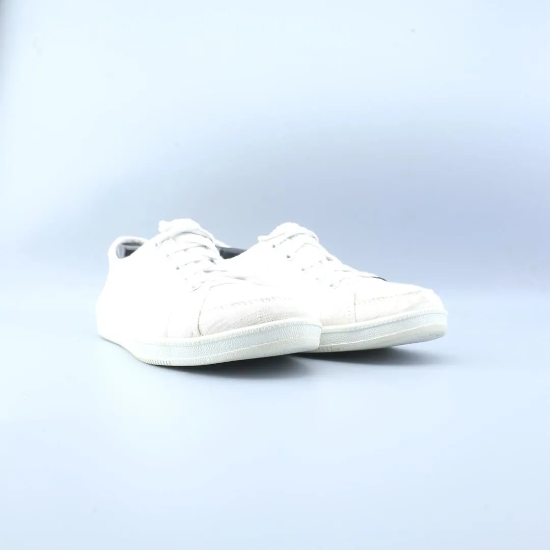 SKECHERS MEMORY FOAM Lace On Sneakers