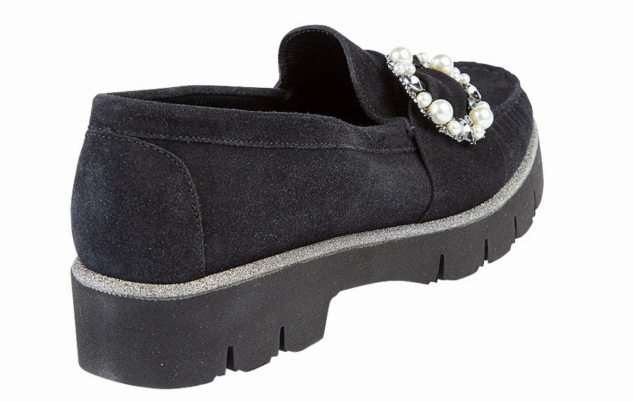 Vm Eagle Black Naturalizer Darry Lug Sole Loafers