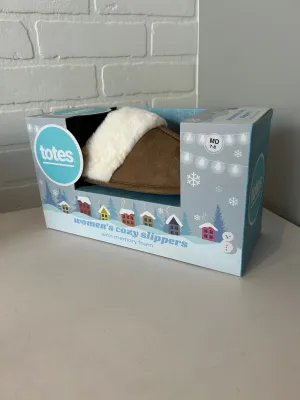 Slippers By Totes In Tan & White Blobfish Slippers