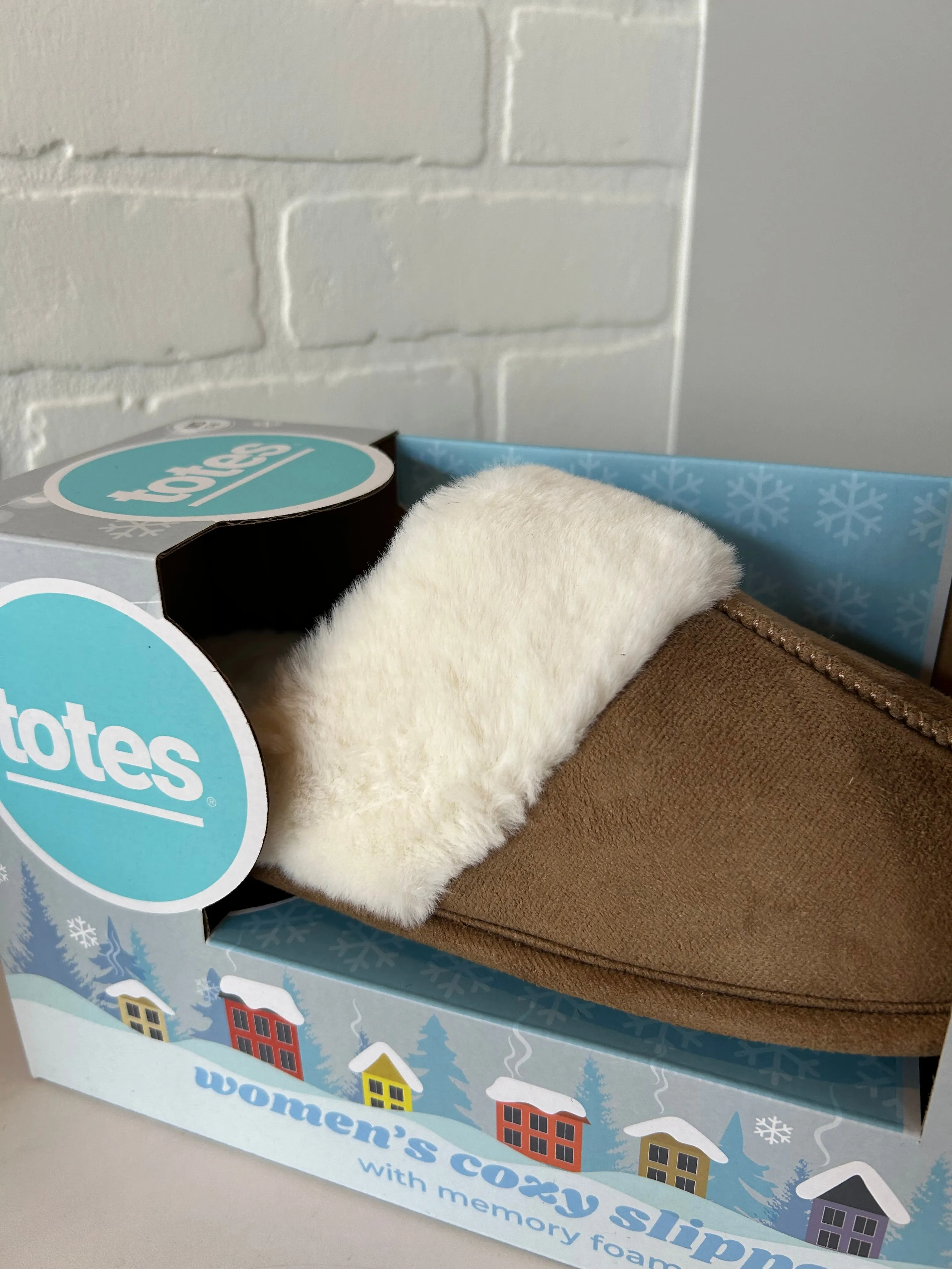 Thermal Boot Slippers Slippers By Totes In Tan & White