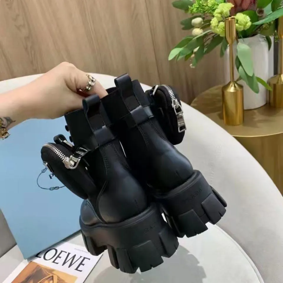 SE753  Size 4-11   Material: Cowhide  Lining: Cowhide Sole: Rubber Liberty Boots